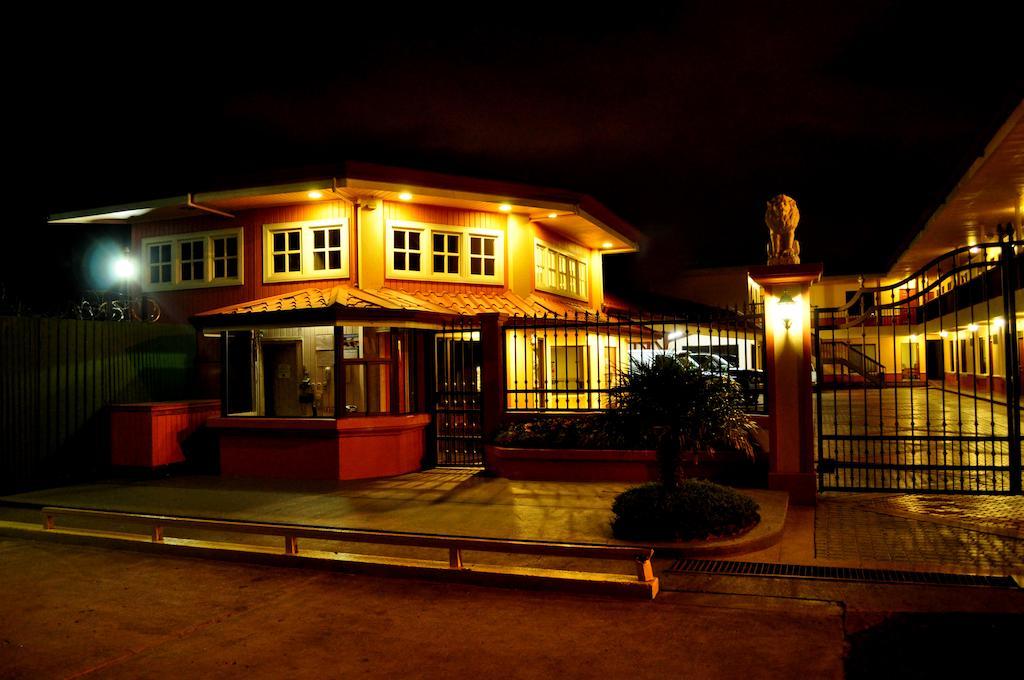 سان هوزيه Prado Inn & Suites المظهر الخارجي الصورة