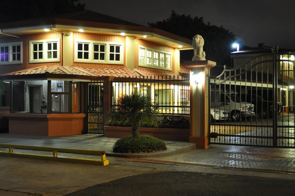 سان هوزيه Prado Inn & Suites المظهر الخارجي الصورة