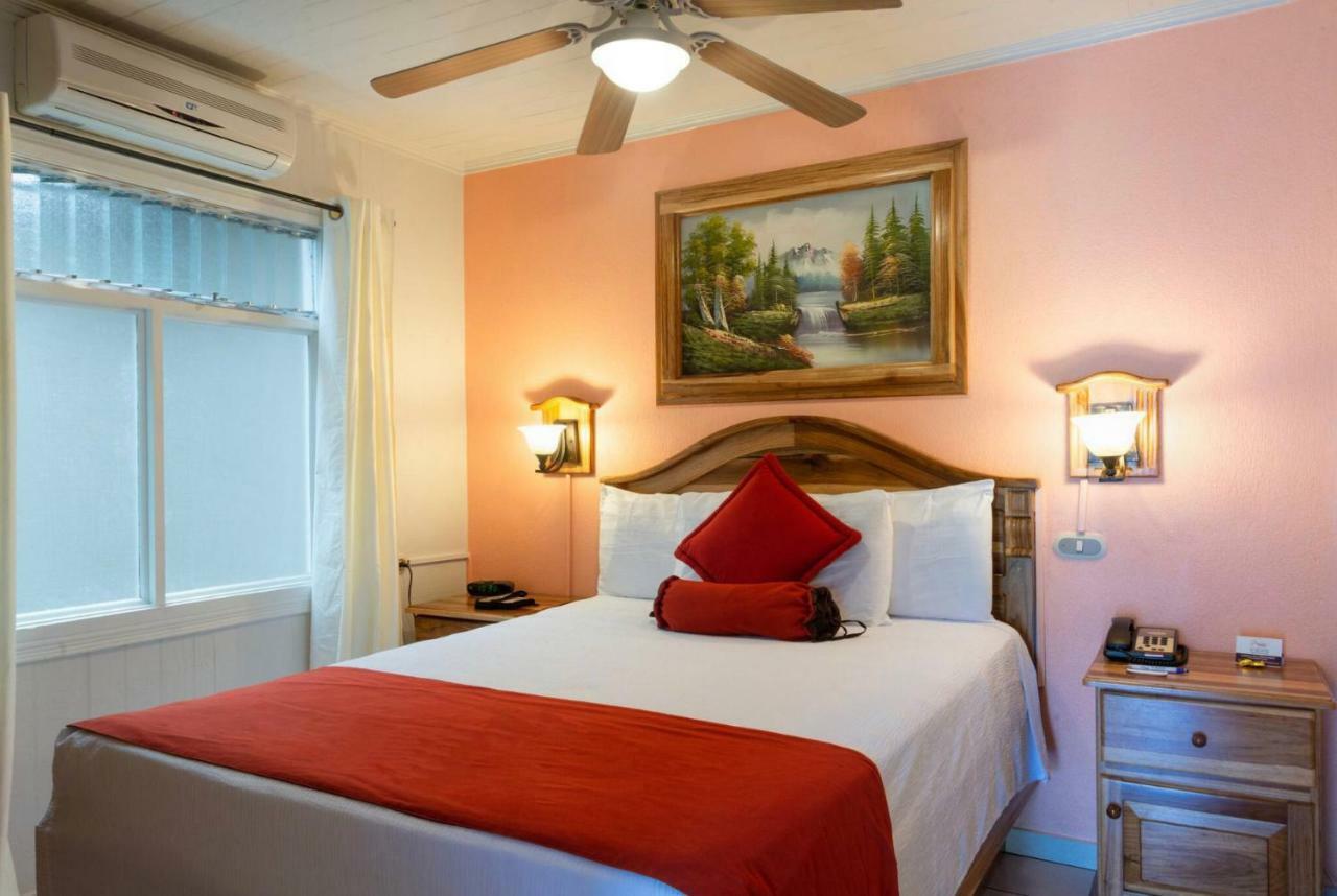 سان هوزيه Prado Inn & Suites المظهر الخارجي الصورة
